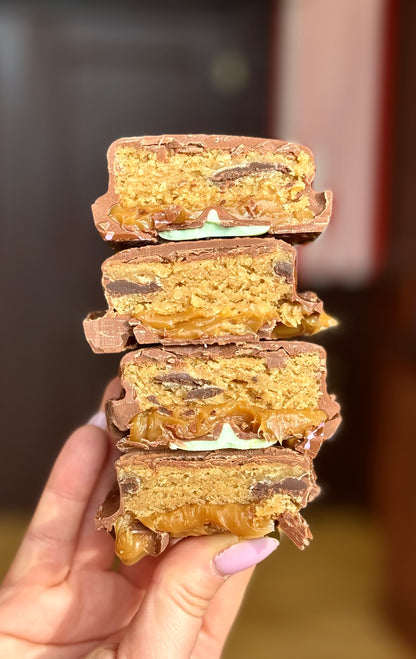 Wonky Dunk Cookies Collaboration Chocolate bar and and dip