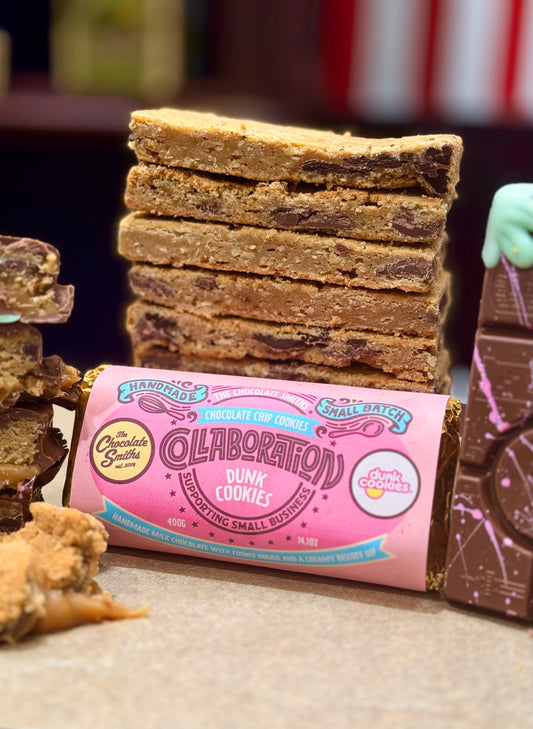 Dunk Cookies Collaboration Chocolate bar and and dip